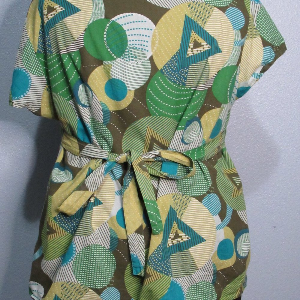 Geometric Patterned Blouse - Picture 4 of 8